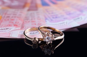 Sell Diamonds and Old Engagement Rings for Instant Cash